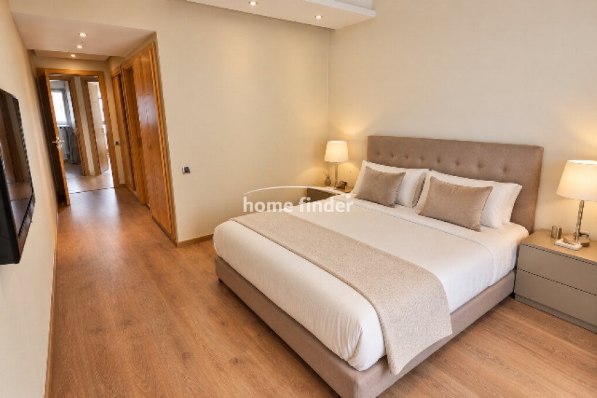 Appartement meublé à louer au Triangle d'Or 152 m²