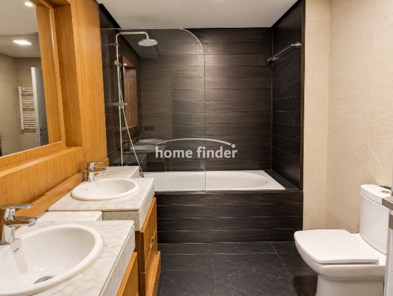 Appartement à louer sur Ain Diab 155 m²