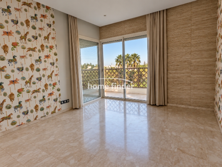 Appartement à louer sur Ain Diab 155 m²