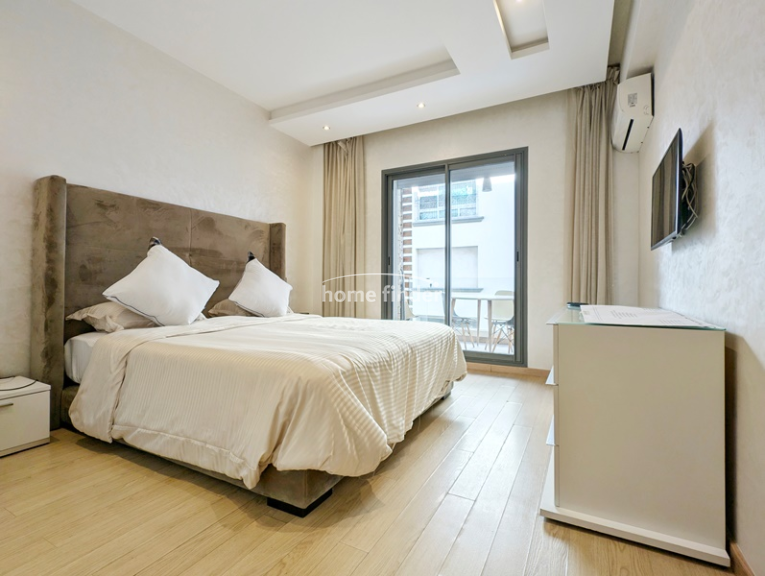 Appartement meublé à louer au Triangle d'Or 152 m²