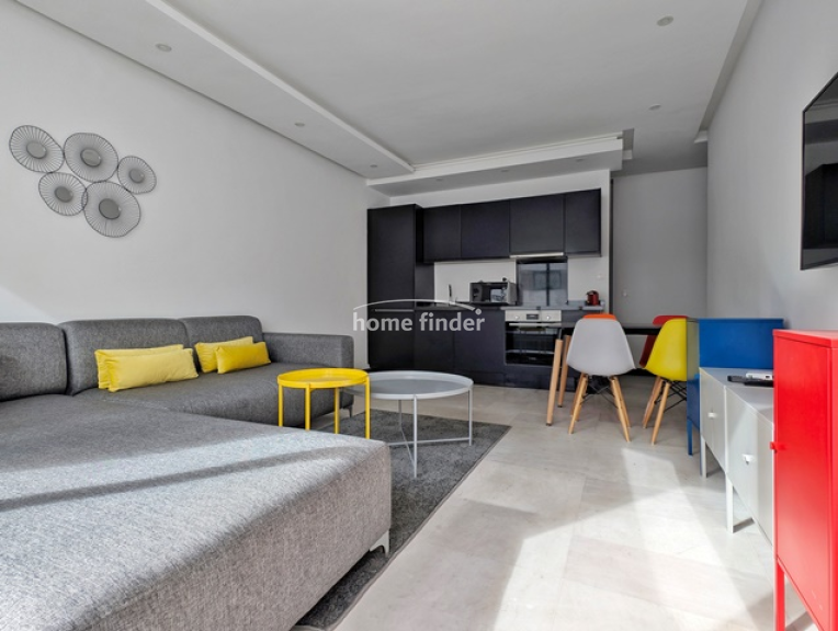 Studio meublé à louer au Triangle d'Or 51 m²